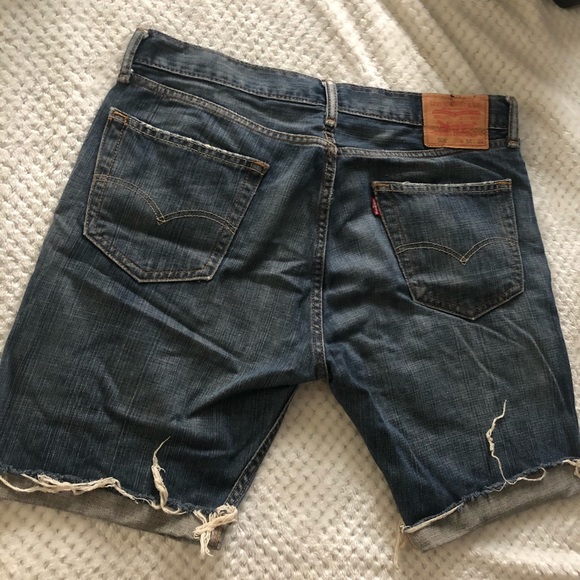 Levi’s distressed denim shorts - Picture 2 of 3